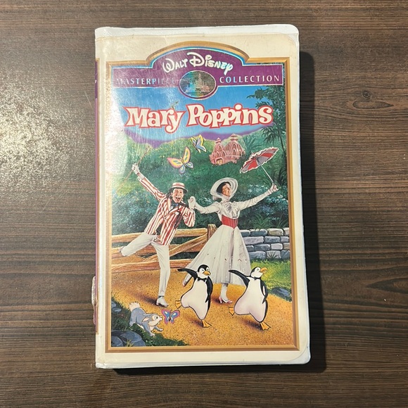 Other - Mary Poppins VHS Walt Disney masterpiece collection